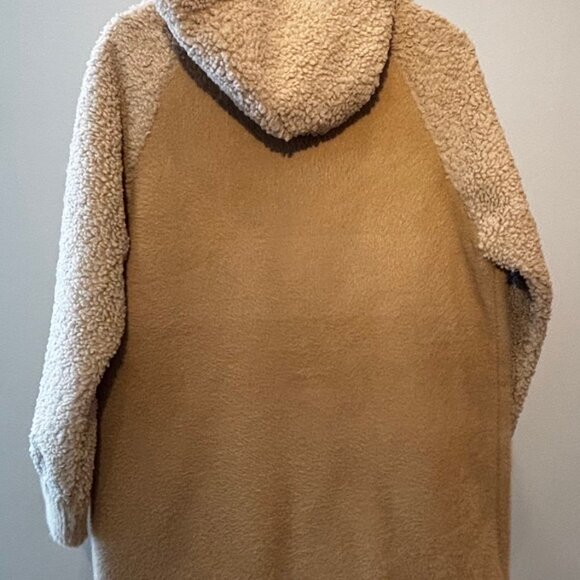 Fun coat - Picture 2 of 2